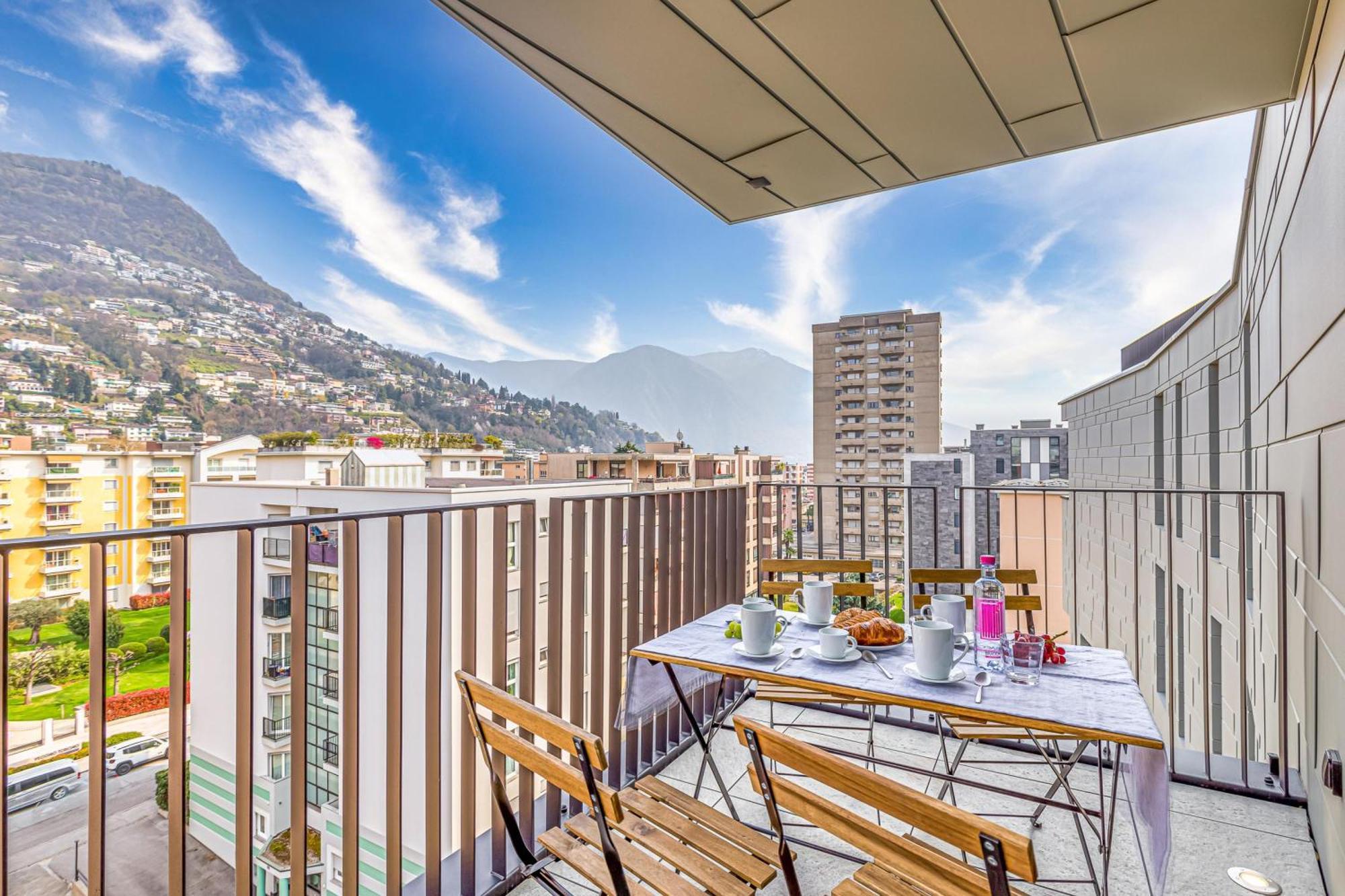 Icon H - Luxury & Lugano