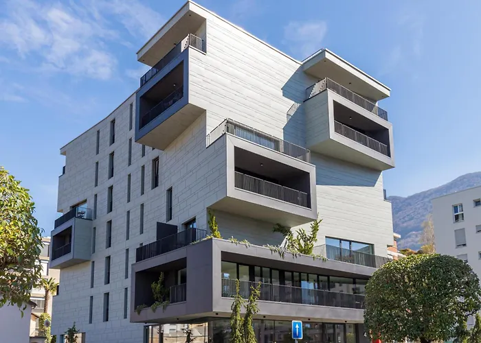Icon H - Luxury Suites & Apartments