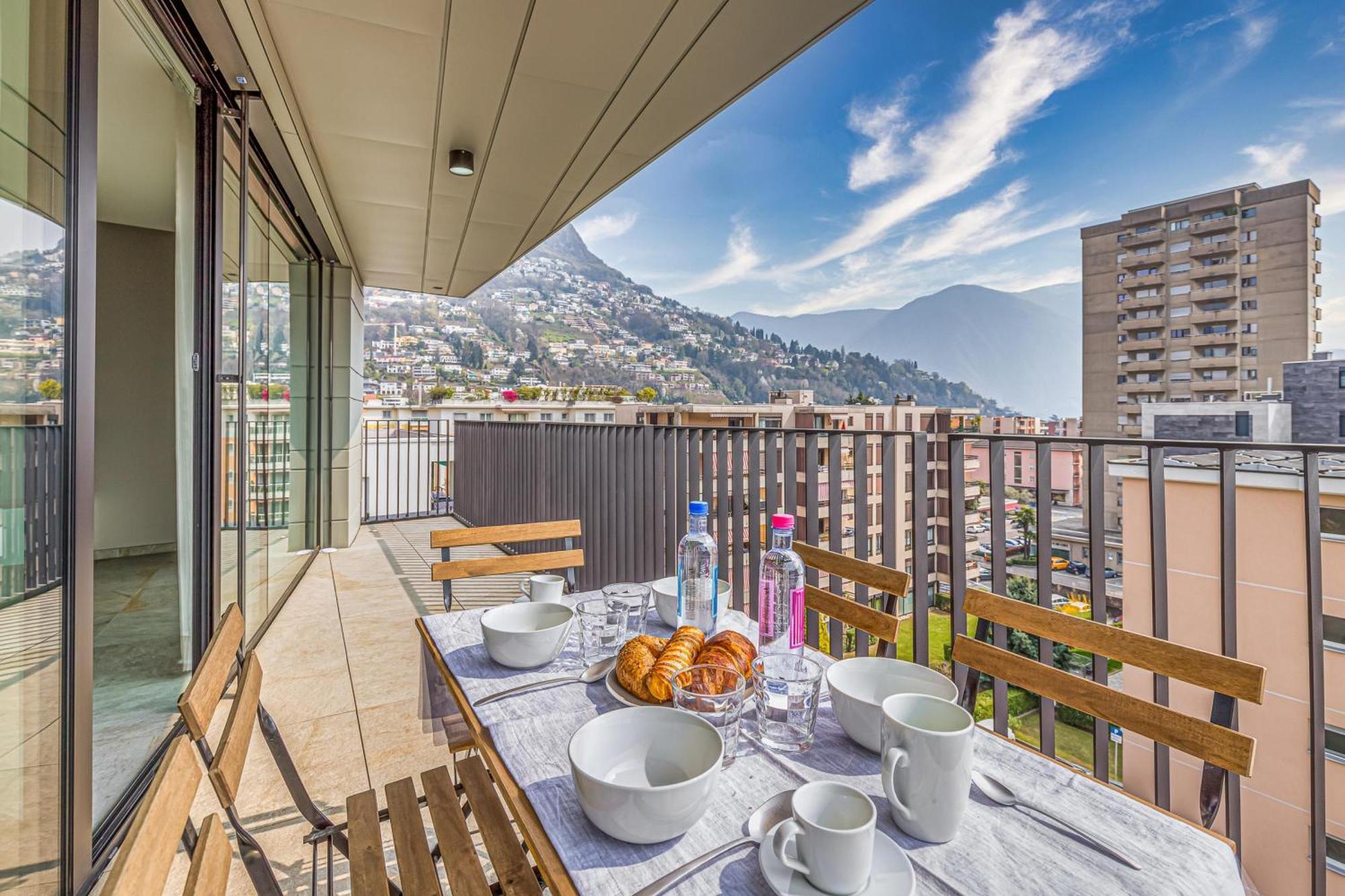Icon H - Luxury & Lugano